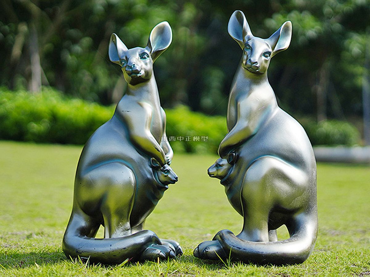 仿铜袋鼠雕塑草坪卡通摆件铜雕雕塑公司